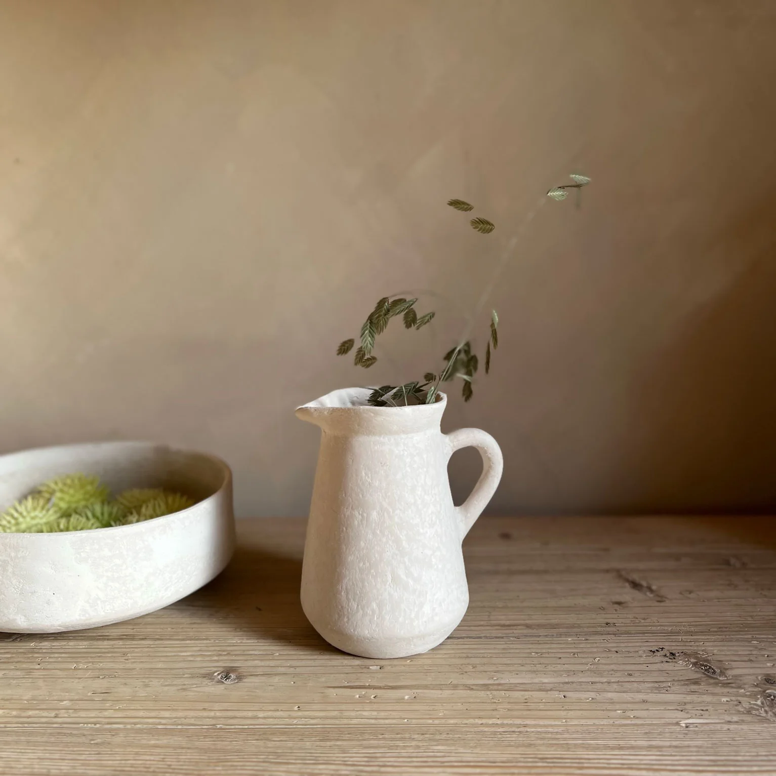 Stoneware-Effect Neutral jug | E